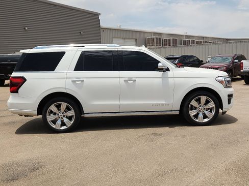 Used 2022 Ford Expedition Platinum RWD image 5