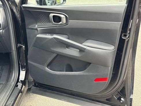 Used 2023 Kia Sorento S w/ Panoramic Sunroof Package FWD image 8