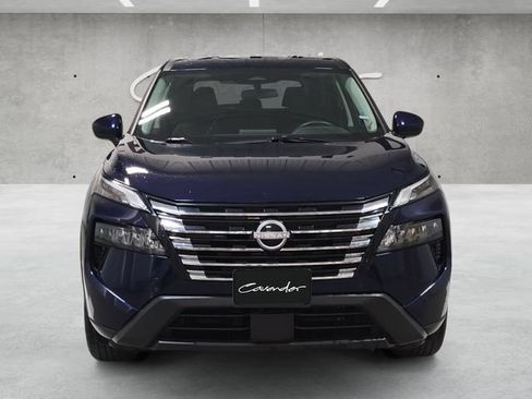 Used 2025 Nissan Rogue SV AWD/4WD image 18
