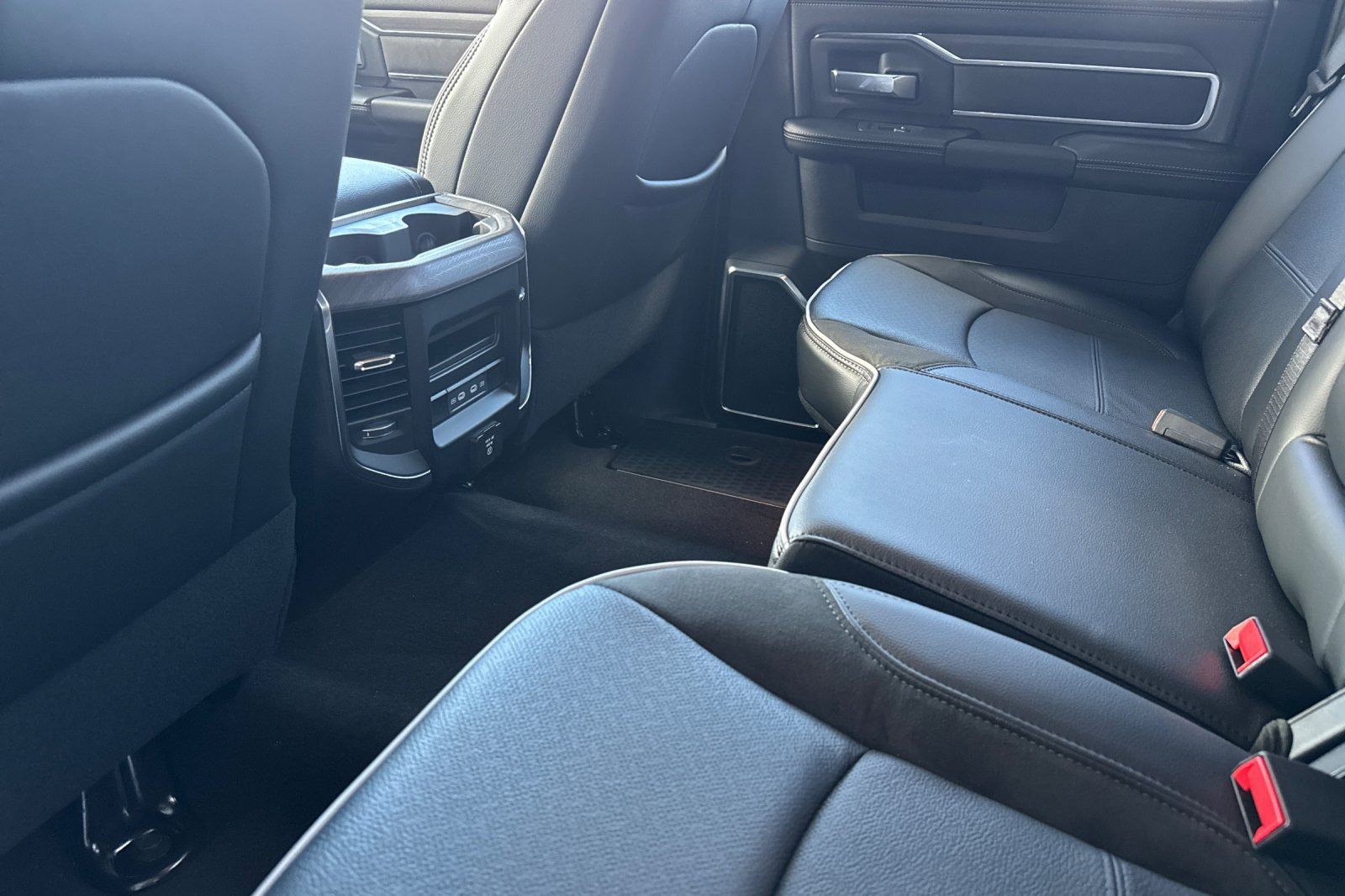 New 2026 RAM 2500 Laramie w/ Night Edition AWD/4WD image 11