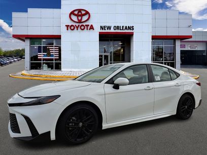 Used 2025 Toyota Camry SE w/ Multimedia Upgrade Package