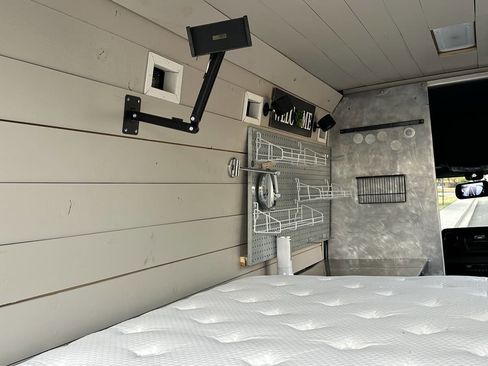 Used 2019 Mercedes-Benz Sprinter 144 image 33