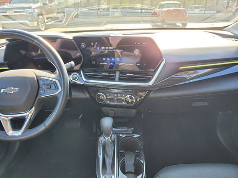 Certified 2024 Chevrolet Trax ACTIV w/ Sunroof Package FWD image 15