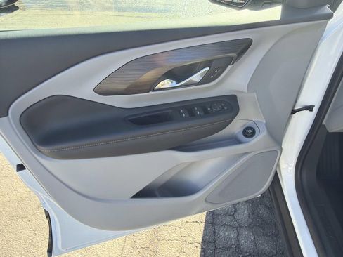 Used 2023 GMC Terrain SLE w/ Driver Convenience Package image 20