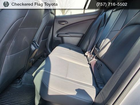 Used 2023 Lexus UX 250h F Sport image 22