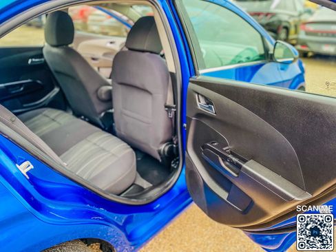 Used 2020 Chevrolet Sonic LT FWD image 14
