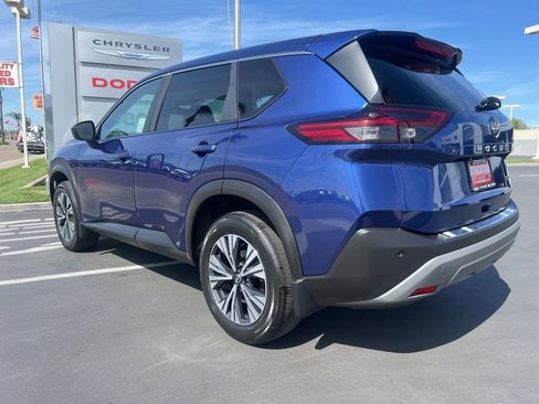 Used 2023 Nissan Rogue SV image 8