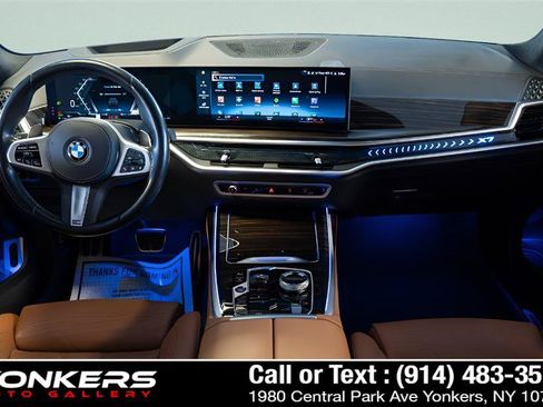 Used 2023 BMW X7 xDrive40i w/ M Sport Package AWD/4WD image 38
