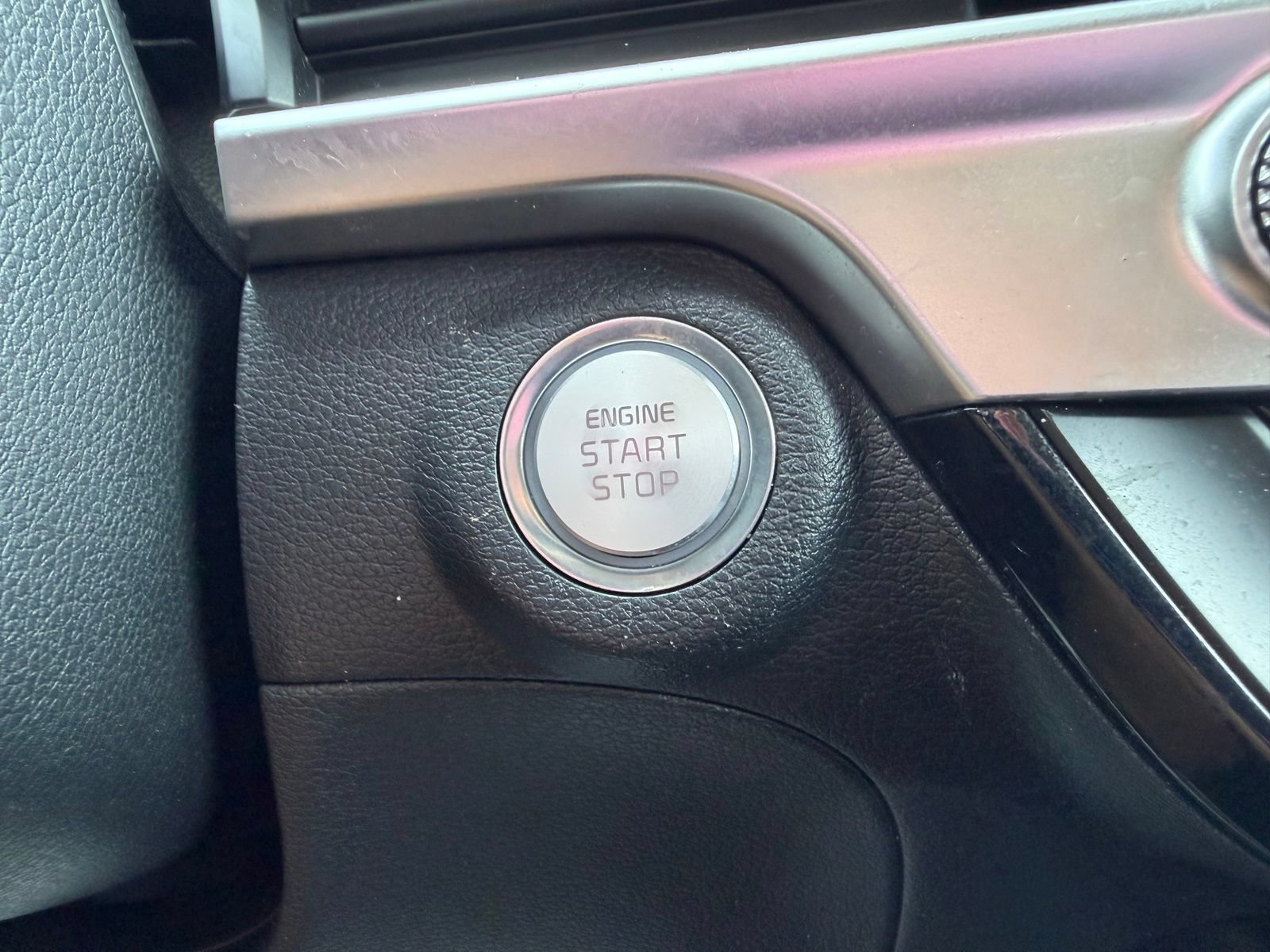 Used 2025 Kia Telluride S FWD image 24