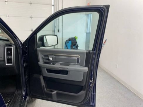 Used 2016 RAM 1500 Classic SLT AWD/4WD image 29