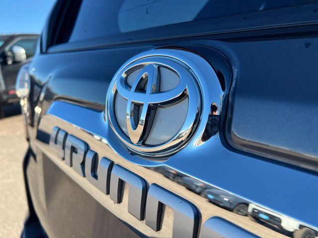 Used 2014 Toyota 4Runner Limited AWD/4WD image 12