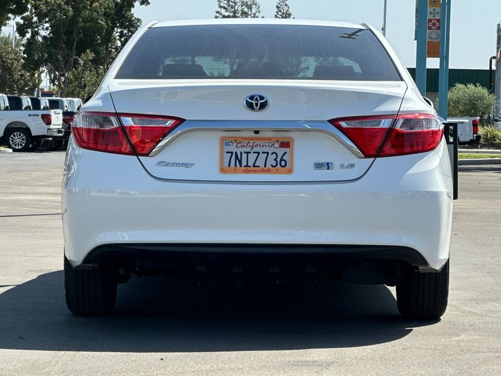 Used 2016 Toyota Camry LE FWD image 4
