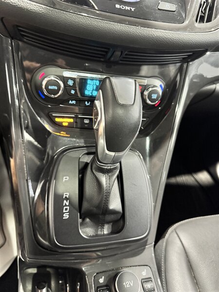 Used 2015 Ford Escape Titanium AWD/4WD image 15
