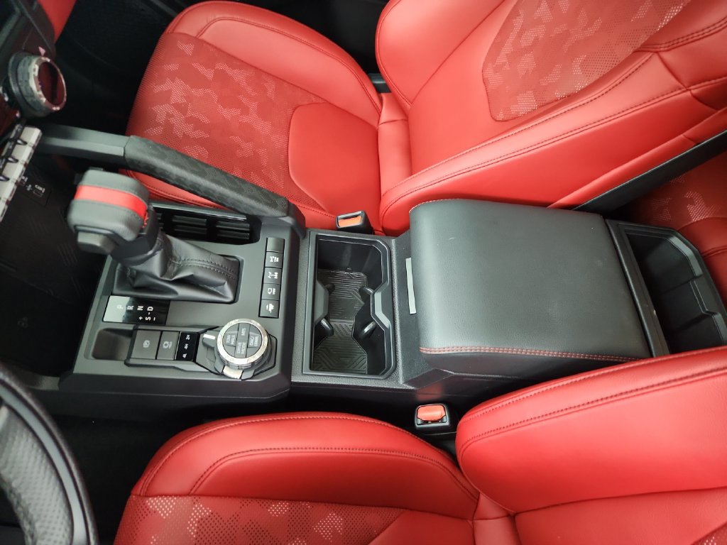 Used 2025 Toyota Tacoma TRD Pro AWD/4WD image 32