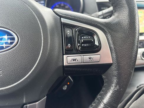 Used 2017 Subaru Outback 2.5i Touring AWD/4WD image 17