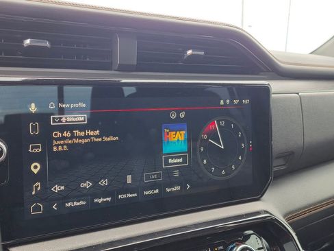 Used 2025 GMC Sierra 1500 AT4 w/ AT4 Premium Package image 15