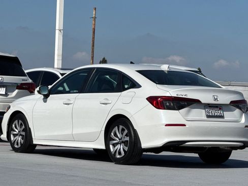 Used 2023 Honda Civic LX image 3