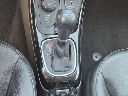 Used 2020 Jeep Compass Latitude AWD/4WD image 13