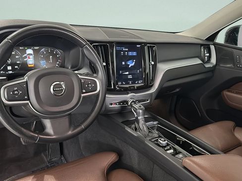 Used 2019 Volvo XC60 T6 Momentum w/ Advanced Package AWD/4WD image 27