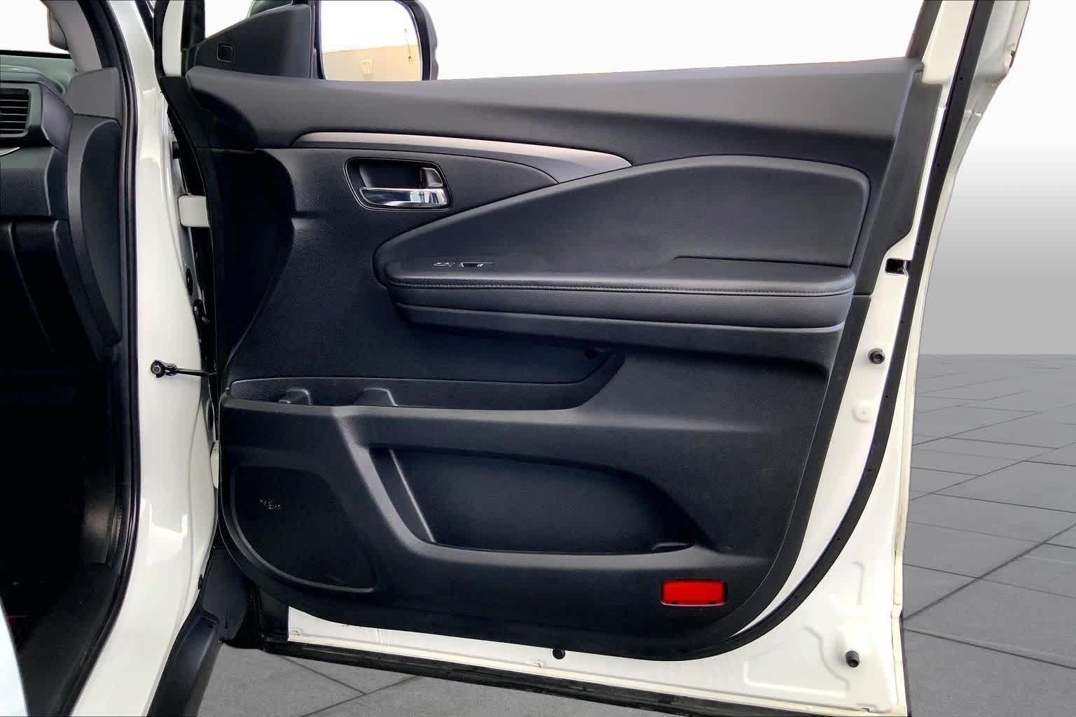 Certified 2021 Honda Pilot Special Edition image 23