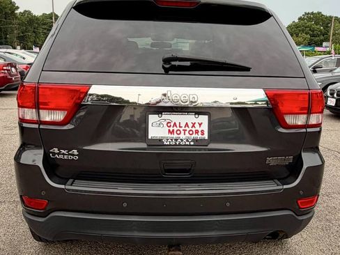Used 2011 Jeep Grand Cherokee Laredo AWD/4WD image 8