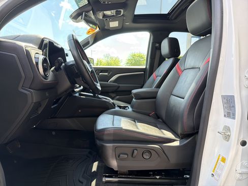 Used 2024 Chevrolet Colorado Z71 w/ Z71 Convenience Package 2 image 16