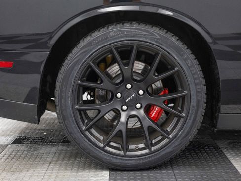 Used 2015 Dodge Challenger SRT Hellcat image 13
