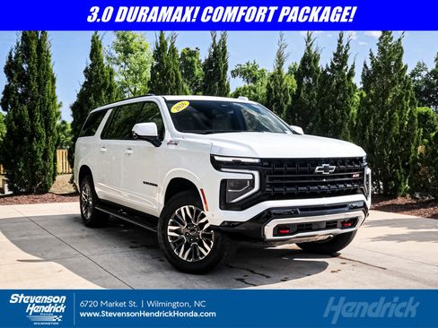 Used 2026 Chevrolet Suburban Z71 w/ Comfort Package image 1