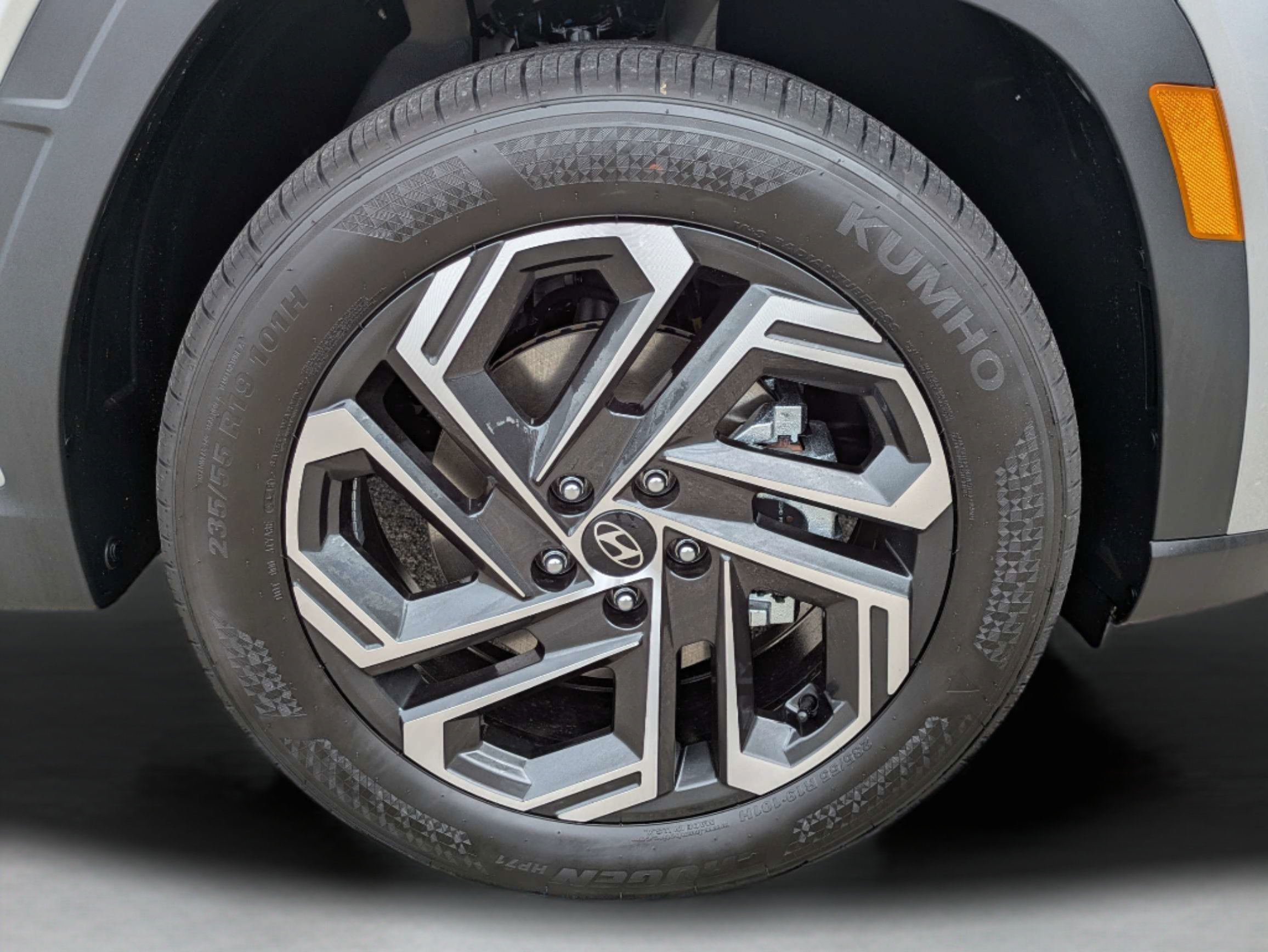 New 2026 Hyundai Tucson Limited FWD image 14