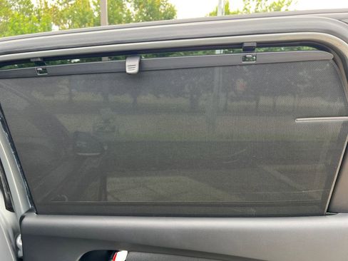 Certified 2022 Hyundai Santa Fe Limited FWD image 11