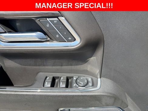 Used 2024 Chevrolet Silverado 1500 LTZ AWD/4WD image 38