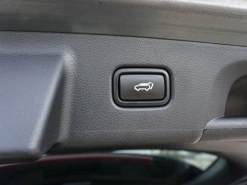 Used 2022 Hyundai Palisade Calligraphy image 11