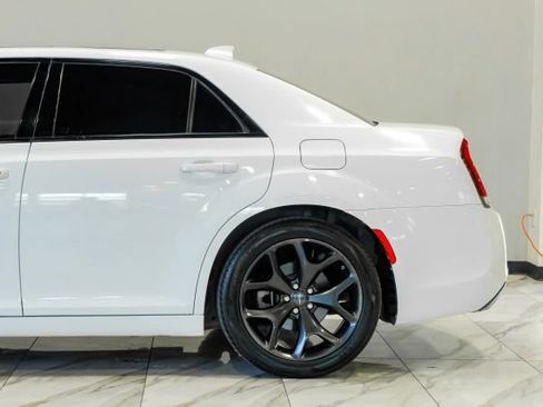 Used 2022 Chrysler 300 S RWD image 19