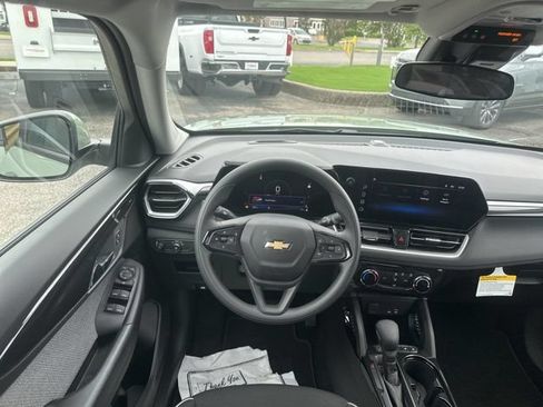 New 2026 Chevrolet TrailBlazer LT FWD image 25