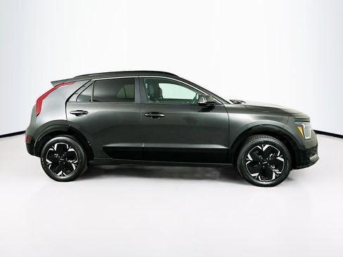 Used 2024 Kia Niro Wind FWD image 10