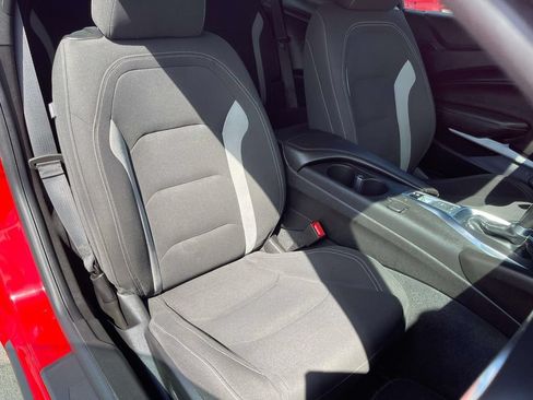Used 2022 Chevrolet Camaro LT RWD image 25