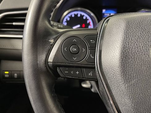 Used 2018 Toyota Camry SE FWD image 28