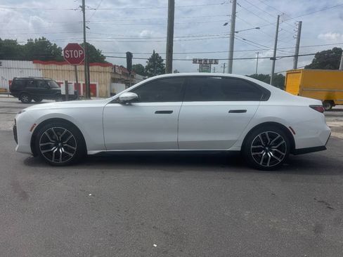 Used 2023 BMW 740i RWD image 3