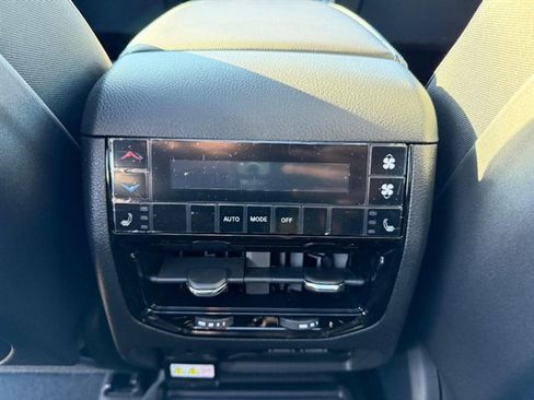 New 2025 Jeep Grand Cherokee L Limited w/ Luxury Tech Group II image 12