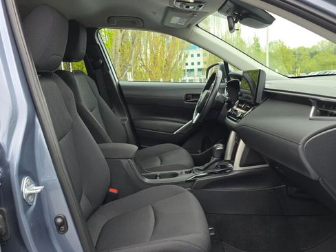 Used 2024 Toyota Corolla Cross LE AWD/4WD image 10