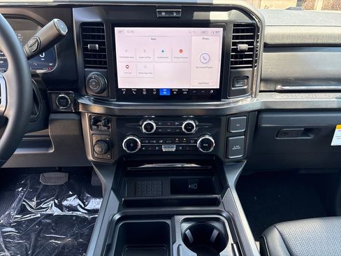New 2026 Ford F250 Lariat w/ Black Appearance Package AWD/4WD image 29