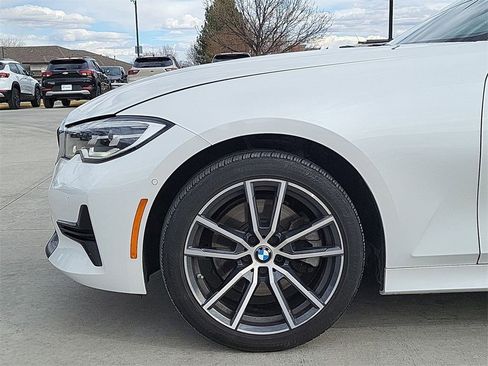 Used 2019 BMW 330i xDrive Sedan w/ Premium Package image 40