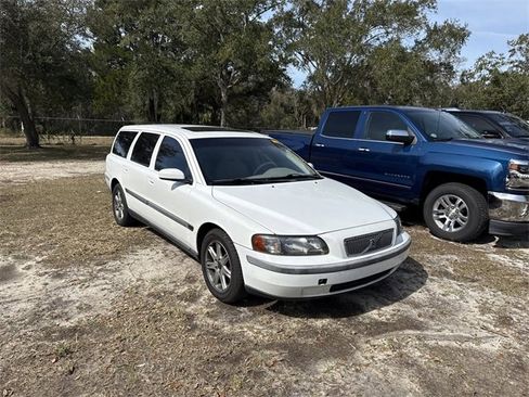 Used 2004 Volvo V70 2.4 image 2