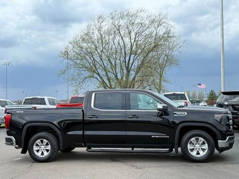 Used 2023 GMC Sierra 1500 SLE w/ Enhanced Capability Package AWD/4WD image 33
