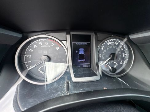 Used 2019 Toyota Tacoma TRD Sport w/ Technology Package RWD image 15