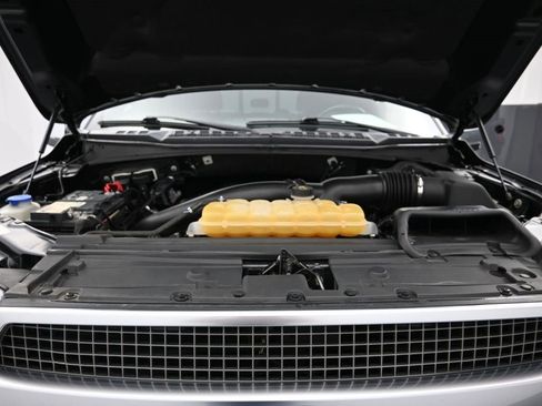 Used 2018 Ford F150 Platinum w/ Equipment Group 701A Luxury image 28