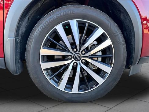 Certified 2024 Nissan Pathfinder Platinum w/ Cargo Package AWD/4WD image 10