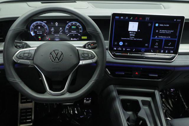 New 2026 Volkswagen Tiguan SE R-Line FWD image 13
