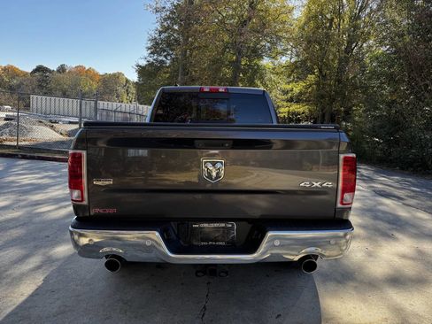 Used 2014 RAM 1500 Laramie w/ Convenience Group image 9