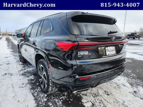 Used 2025 Buick Enclave Sport Touring image 6